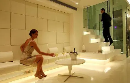 Arconte, Adults Only