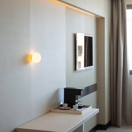 Arconte, Adults Only برشلونة