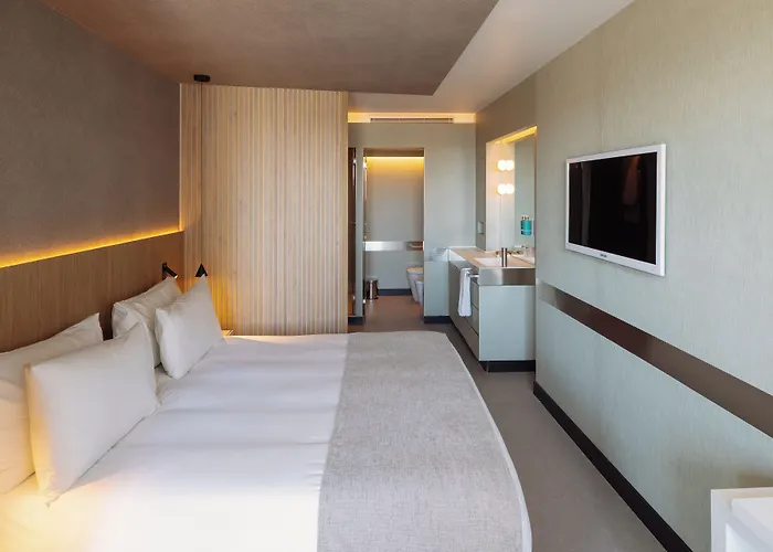 Arconte, Adults Only 4*